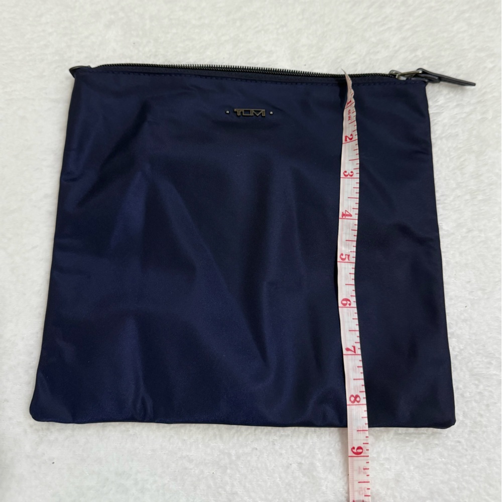Tumi Toiletry Bag - Picture 4 of 4